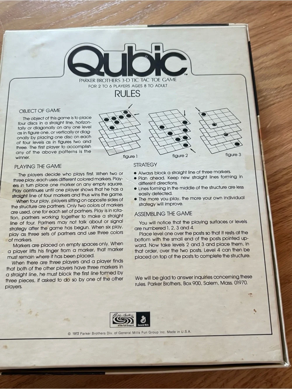 Vintage 1972 Qubic Game Parker Brothers 3-D Tic Tac Toe Game